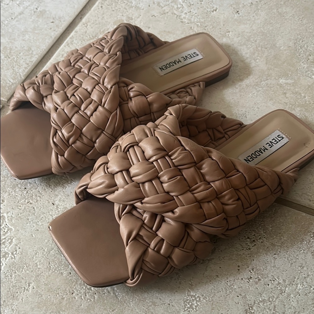 Steve Madden Women's Tan Woven Sandals